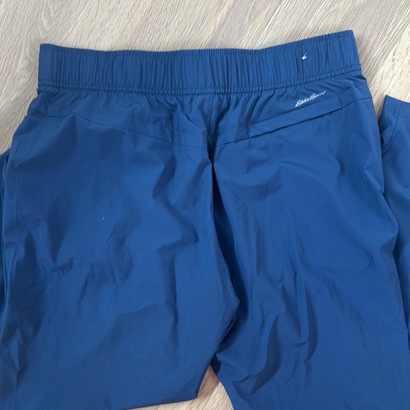 💙 Eddie Bauer Blue Comfortable Joggers
Size Medium - Picture 3 of 5